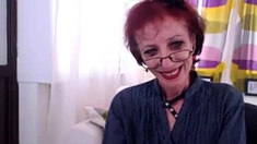 Skinny Granny In Webcam Show Her pussy